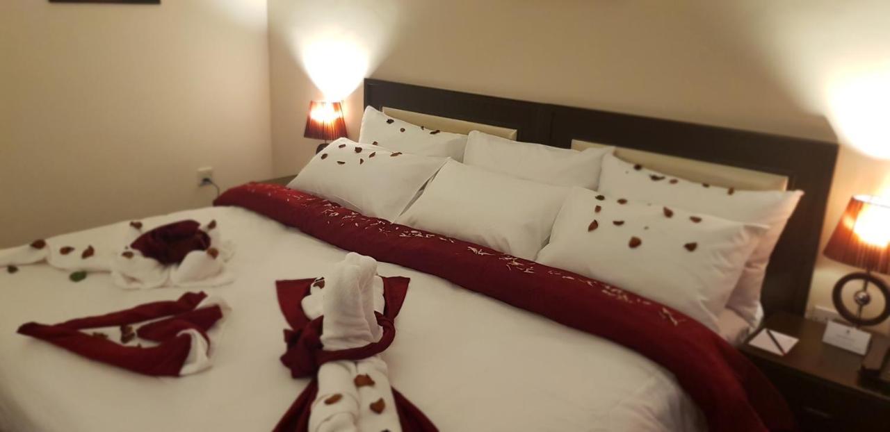 The Signature Hotel Амман Экстерьер фото