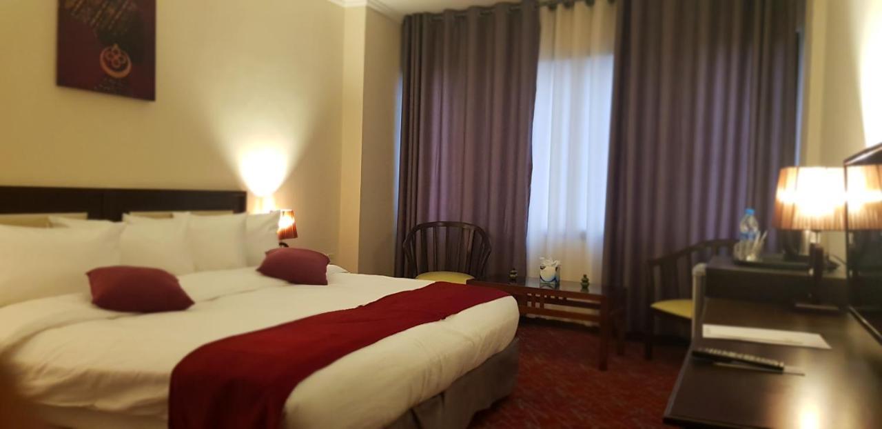The Signature Hotel Амман Экстерьер фото
